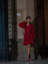 Load image into Gallery viewer, Belle