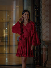 Load image into Gallery viewer, Belle