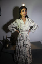 Load image into Gallery viewer, Greige