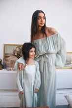 Load image into Gallery viewer, Crystal mini (Sage green)