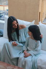 Load image into Gallery viewer, Crystal mini (Sage green)