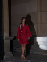 Load image into Gallery viewer, Belle