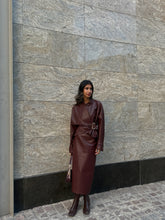 Load image into Gallery viewer, Cuir (Burgundy)