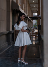 Load image into Gallery viewer, Trenta || (White)