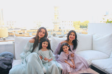 Load image into Gallery viewer, Crystal mini (blush)