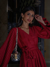 Load image into Gallery viewer, Belle