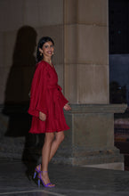 Load image into Gallery viewer, Belle