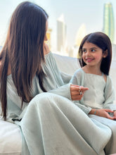 Load image into Gallery viewer, Crystal mini (Sage green)