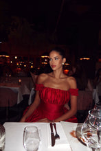 Load image into Gallery viewer, Bella (Red)