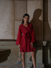 Load image into Gallery viewer, Belle