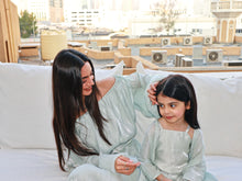 Load image into Gallery viewer, Crystal mini (Sage green)