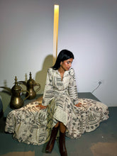 Load image into Gallery viewer, Greige