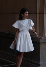 Load image into Gallery viewer, Trenta || (White)