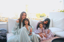 Load image into Gallery viewer, Crystal mini (Sage green)