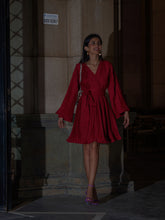 Load image into Gallery viewer, Belle