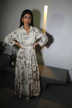 Load image into Gallery viewer, Greige