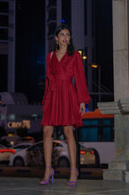 Load image into Gallery viewer, Belle