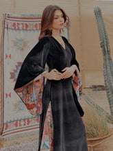 Load image into Gallery viewer, Velvet Sadu