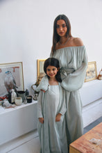 Load image into Gallery viewer, Crystal mini (Sage green)