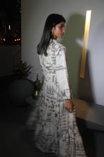 Load image into Gallery viewer, Greige