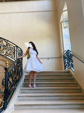 Load image into Gallery viewer, Telsa (White)