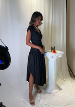 Load image into Gallery viewer, Mia (Black)