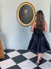 Load image into Gallery viewer, Telsa (Black)