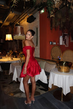 Load image into Gallery viewer, Bella (Red)
